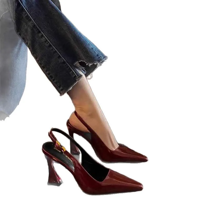 Breakj Breakj Spring And Summer New Black Leather High Heels Women Senior Sense Horseshoe Heel Tip Fine Heel Single Shoes Sandals
