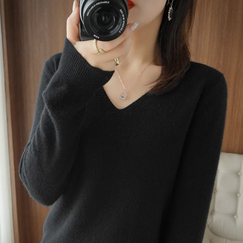 Churchf Churchf The 2023 Fall / Winter New Women's Knit Sweater Pullover Women's V-Neck Bottom Plush Sweater