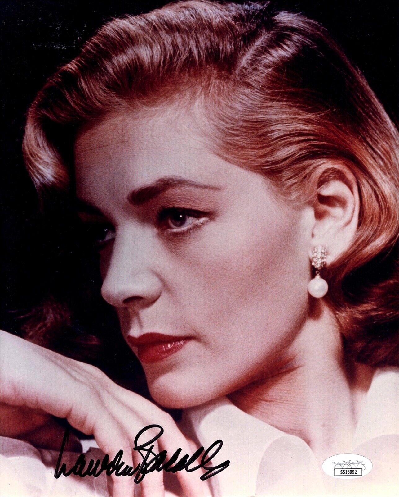 LAUREN BACALL Autograph Hand SIGNED 8x10 Photo Poster painting BEAUTIFUL KEY LARGO JSA CERTIFIED