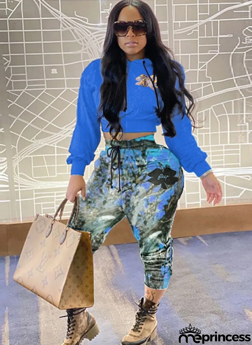 Winter Casual Blue Long Sleeve Cropped Hoodies and Printed Sweatpants Wholesale Two Piece Set