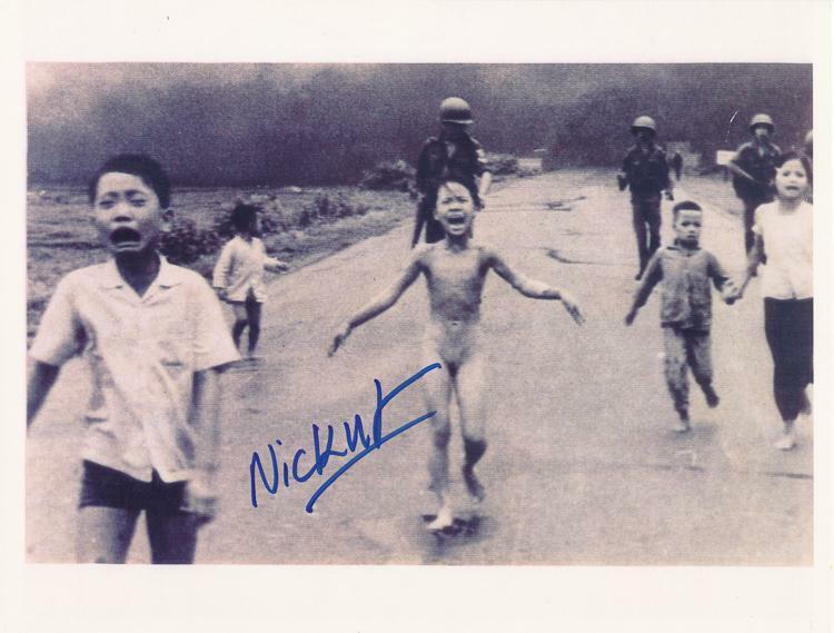 NICK UT Signed Photo Poster paintinggraph - Napalm Vietnam girl - preprint