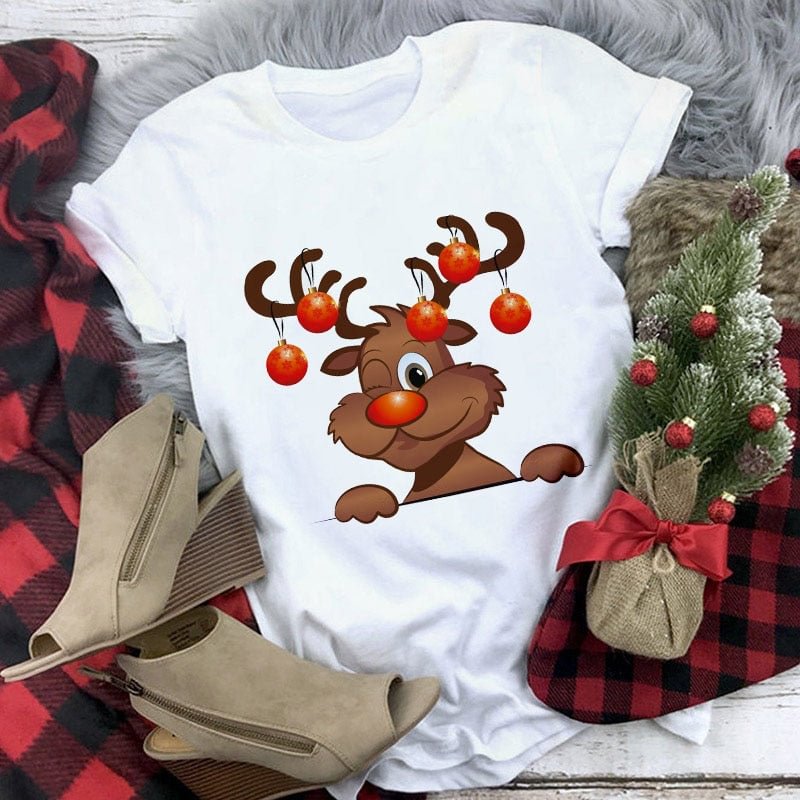 Deer Wear A Christmas Hat Women Red Cute Printed T-shirts Girl Harajuku Santa Claus Tops Suitable All Seasons Gift Clothes