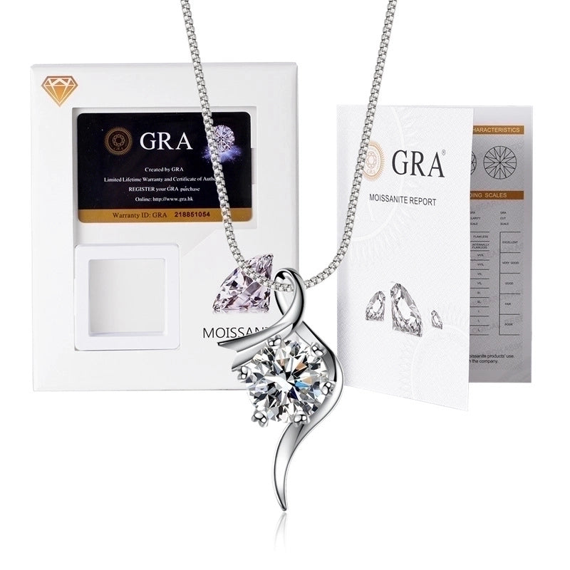 925 Sterling Silver Moissanite Plating Inlay Heart Shape Crown Pendant Necklace