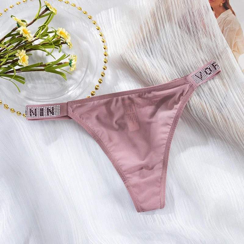 European Style Thong Sexy Lace Panties Fashion Hollow Out Diamond Comfort T-String Low Waist Seamless Underpants Female Lingerie