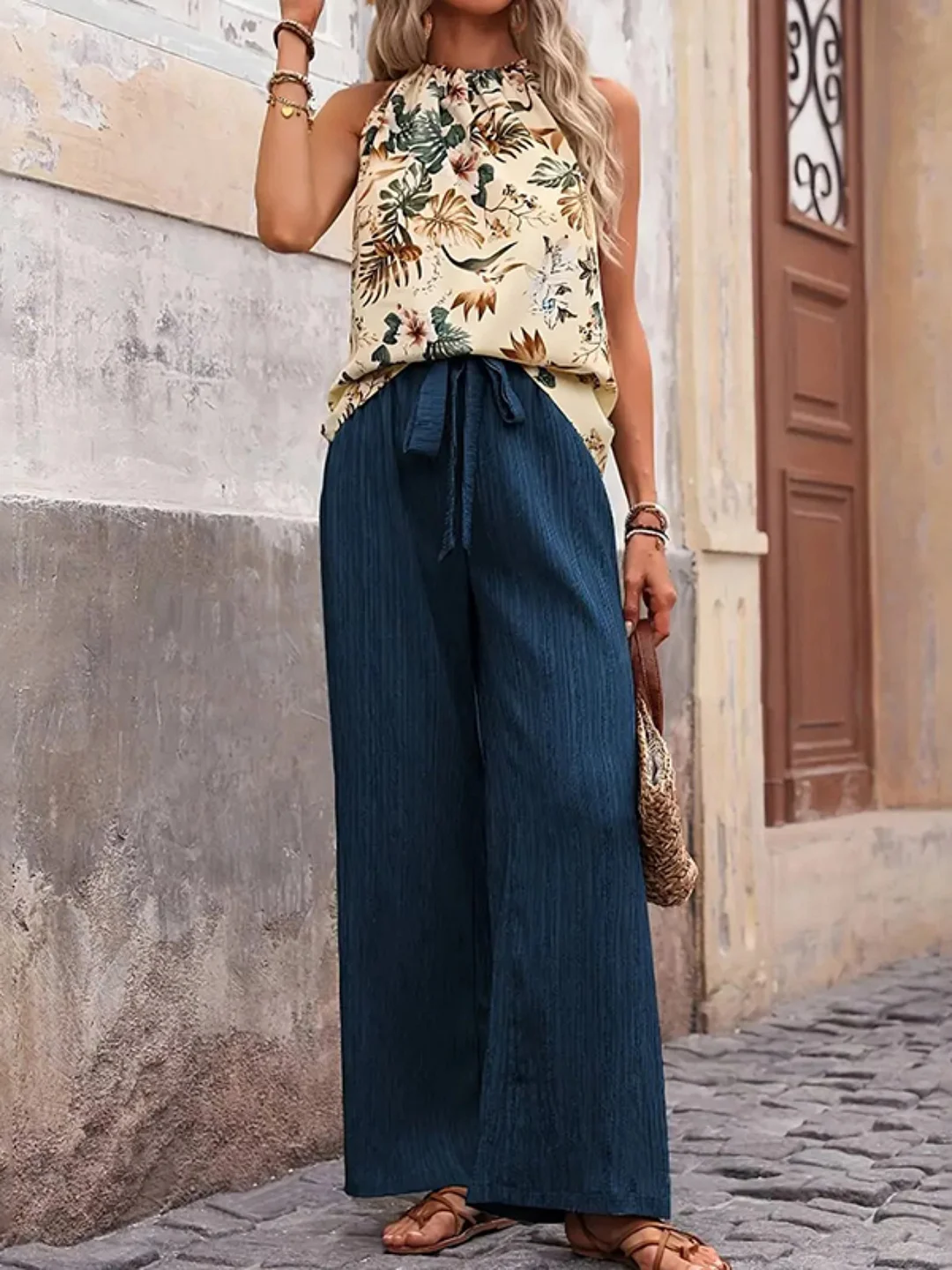 2025 Spring/Summer New Women's 2pcs Outfits Casual Sleeveless Halter Neck Crop Tops And Wide Leg Pants Set, Cool And Comfortable, Perfect For Summer Fashion Mix And Match | IFYHOME