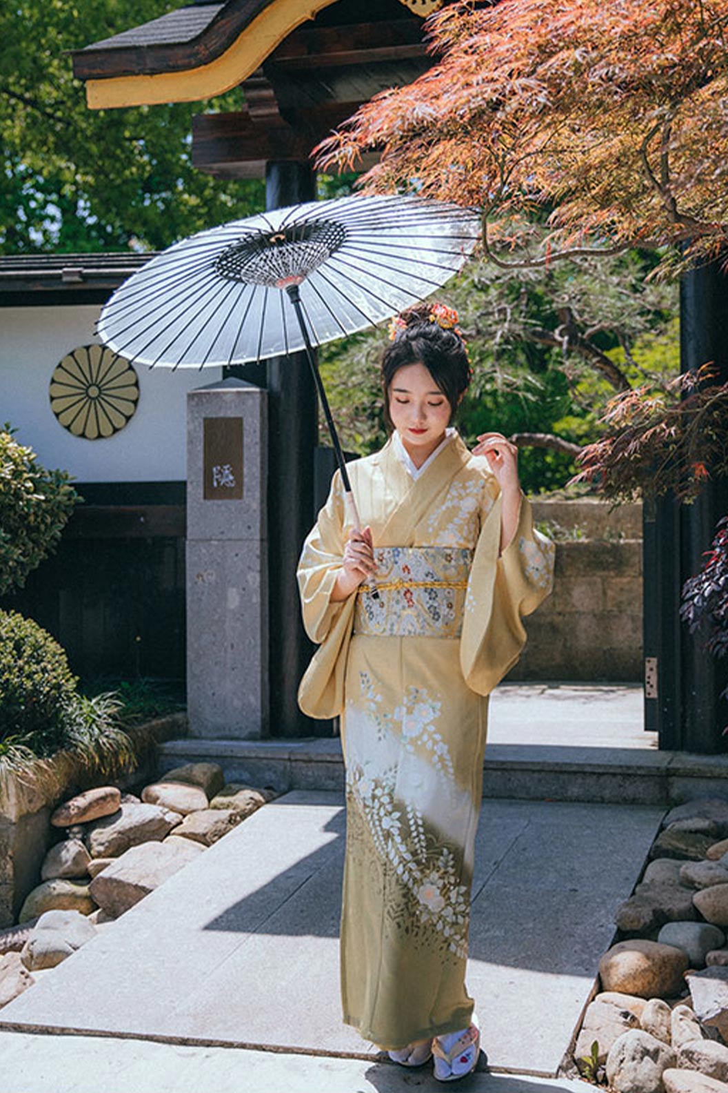 Yukata Kimono Yellow Cherry Blossom Robe for Summer - はなびたいかい Stupa Stones