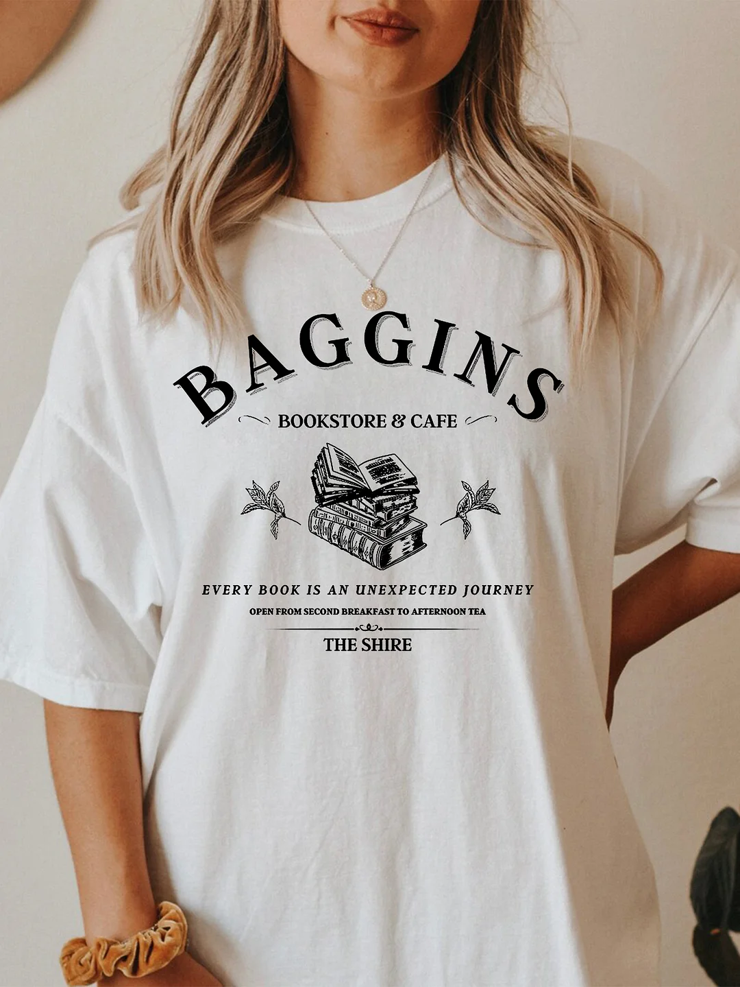 LOTR Tshirt Baggins Tshirt / DarkAcademias /Darkacademias