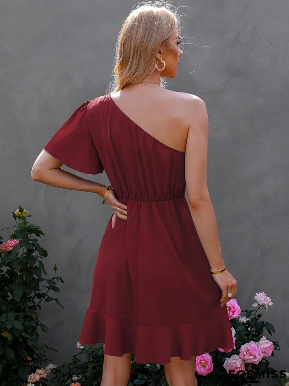 Women's Dress With Off-the-shoulder Flounces And Small Dresses | EGEMISS