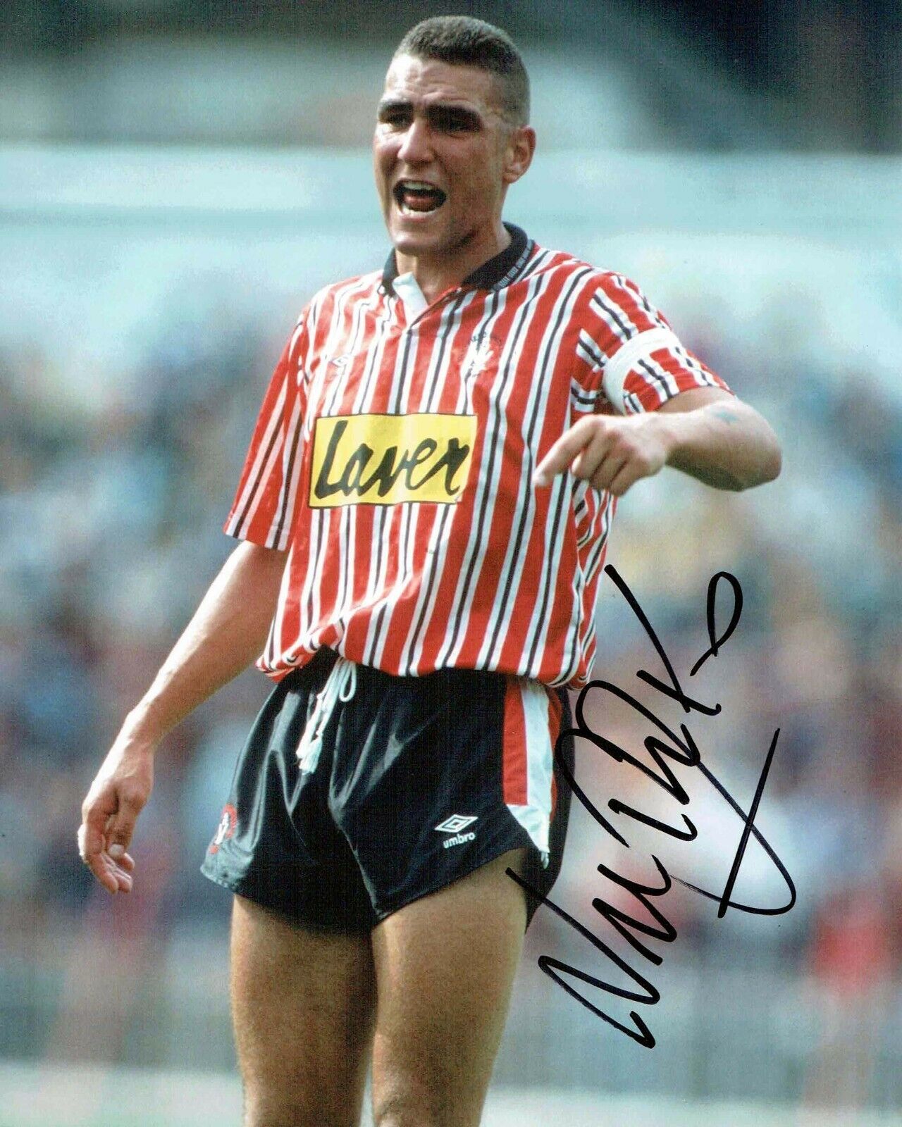 Vinnie JONES Signed Sheffield United Blades SUFC 10x8 Photo Poster painting B (AFTAL RD + COA)