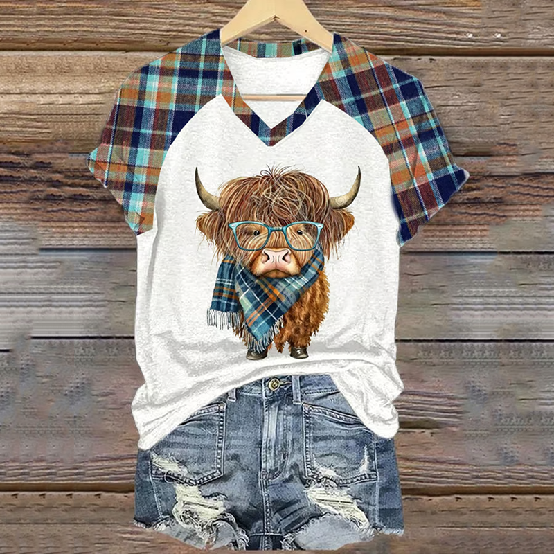 Retro Highland Cow Painting V-Neck T-Shirt