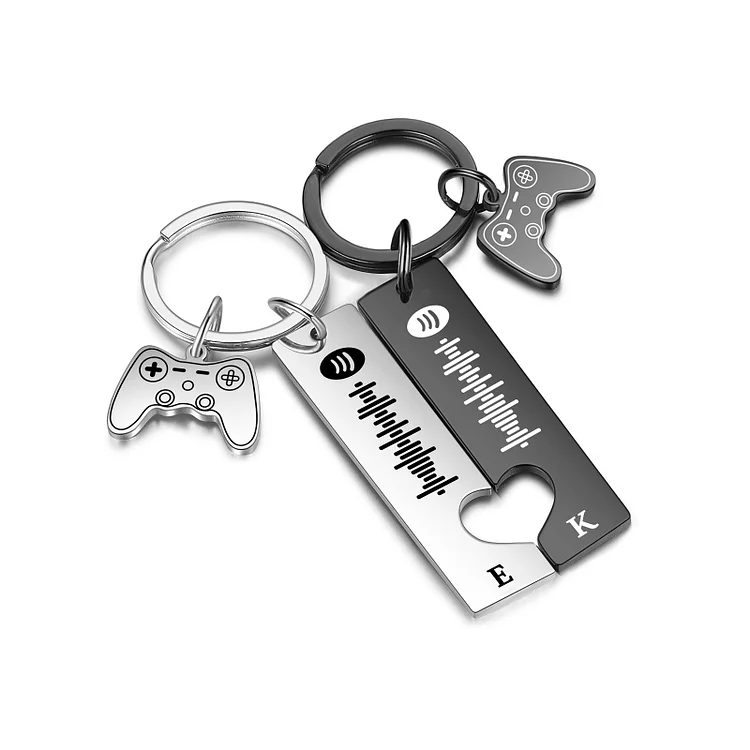 Kettenmachen Personalisierbare 2 Buchstaben & Spotify Code Ausschnitt in Herzform Paar Metall-Schlüsselanhänger mit PlayStation Anhänger