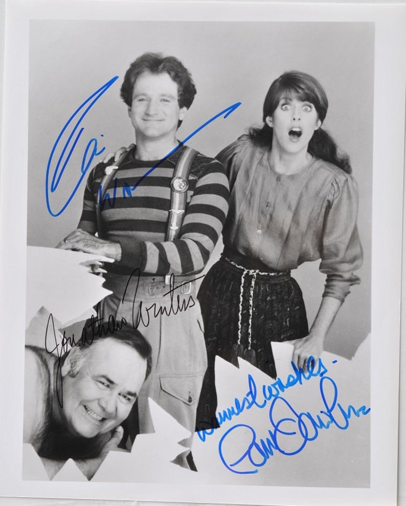 MORK AND MINDY Cast Signed Photo Poster painting X3 Robin Williams, Pam Dawber, and Jonathan Winters wcoa