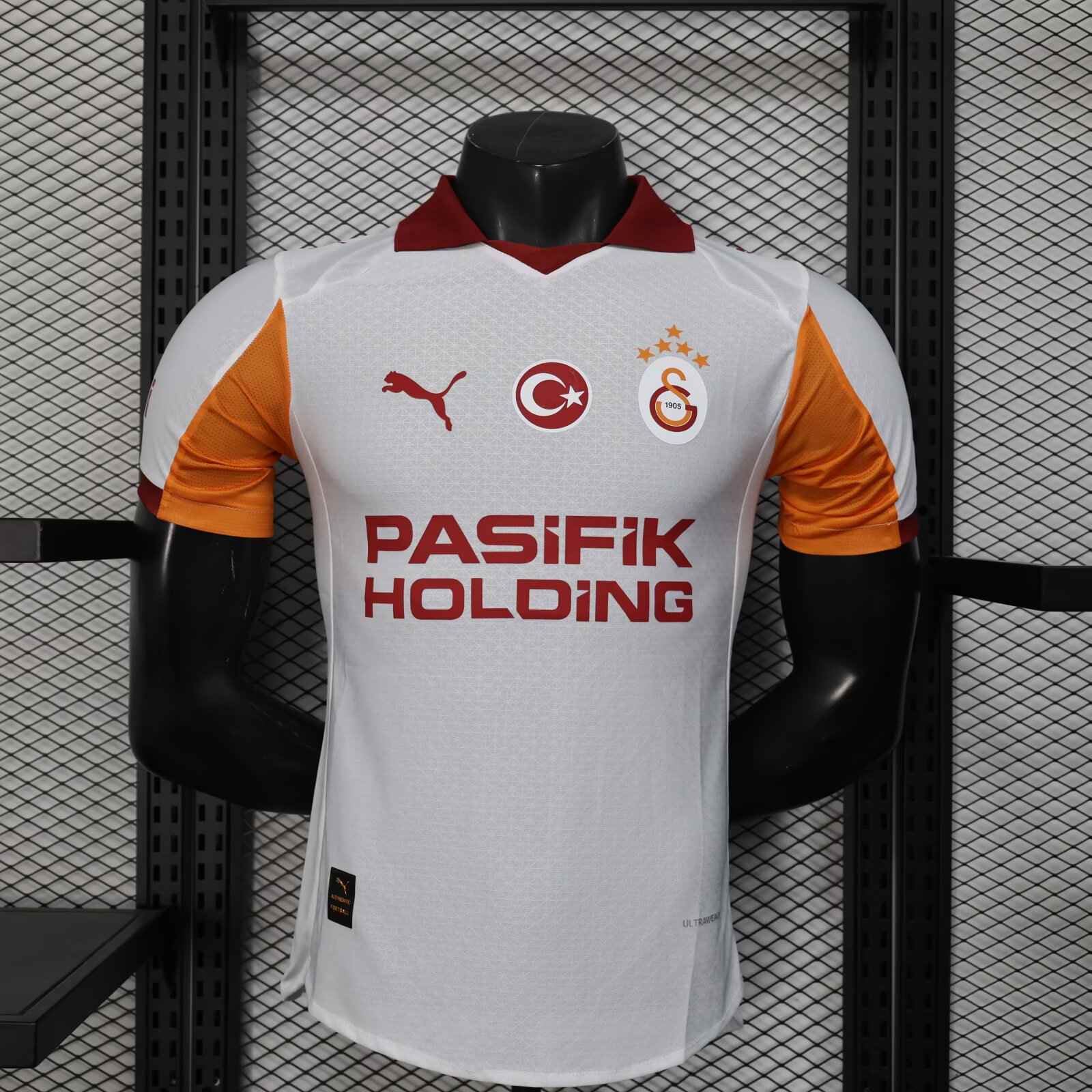 2025/2026 Player Version Galatasaray Away Football Jersey 1:1 Thai Quality（The player version jersey is a bit tight, please pay attention to the size selection）