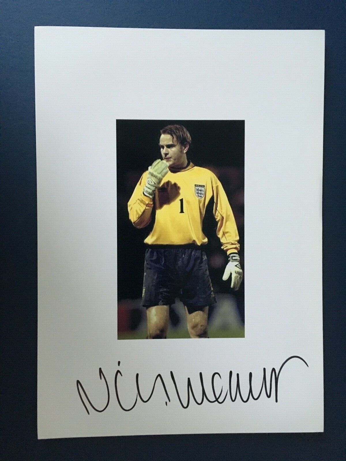 NICKY WEAVER - ENGLAND INTERNATIONAL FOOTBALLER - EXCELLENT SIGNED Photo Poster painting