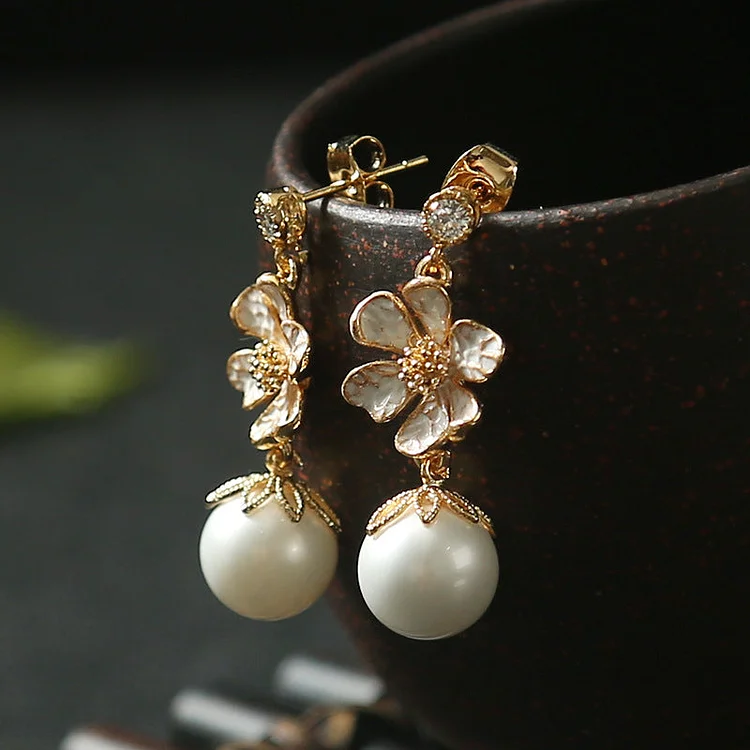Vintage Flower Silver Pearl Earrings