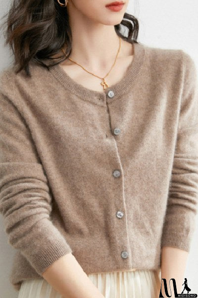 MidiSono - Effortless and Chic Cardigan