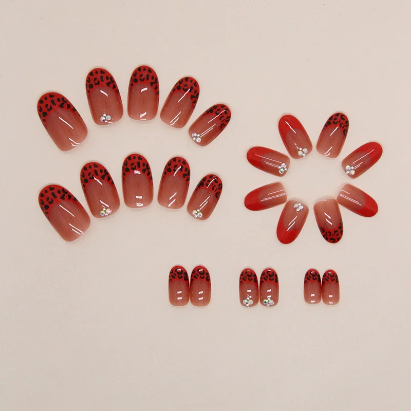 Churchf Churchf And Charming Red Round Head Leopard Print French Nail Simple Broken Diamond Wearable Beauty Nail Ins Wind Nail