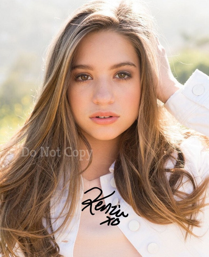 Mackenzie Ziegler Signed Poster Photo Poster painting 8X10 rp Autographed Picture Kenzie