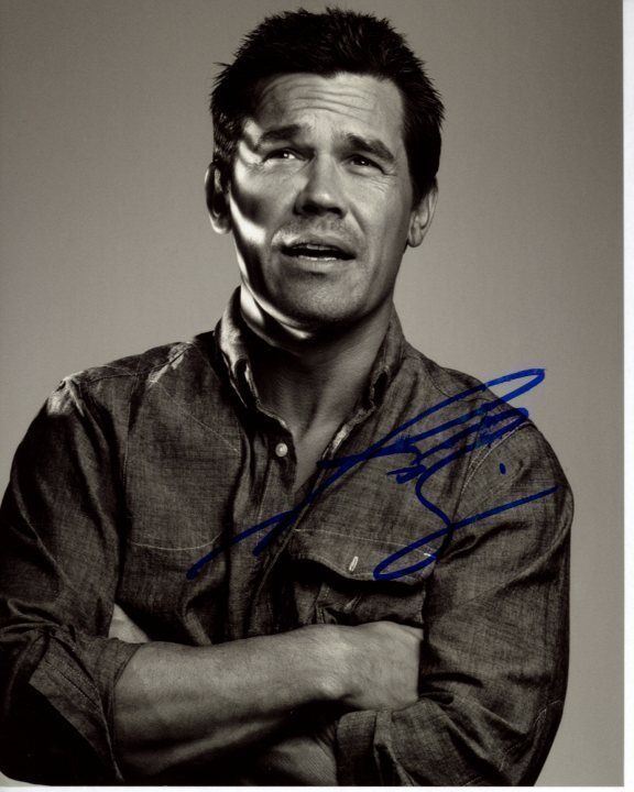 JOSH BROLIN Signed Autographed Photo Poster painting