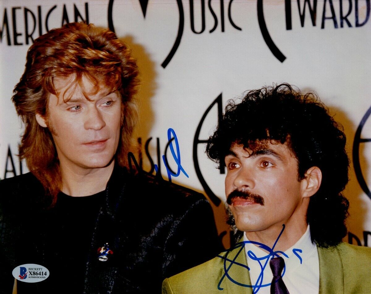 Daryl Hall John Oates Signed Autographed 8X10 Photo Poster painting AMA Awards BAS X86414