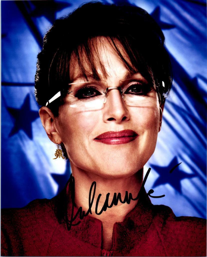 Julianne Moore autographed 8x10 Photo Poster painting Really nice signed Photo Poster painting and COA