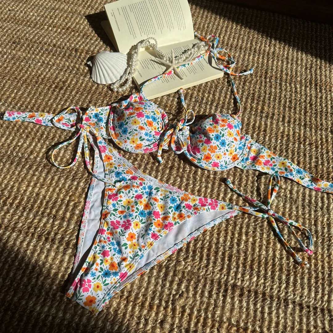 Uveng 2025 New Small Fresh Floral Print Sexy Strap Bikini Split Swimsuit Bikini