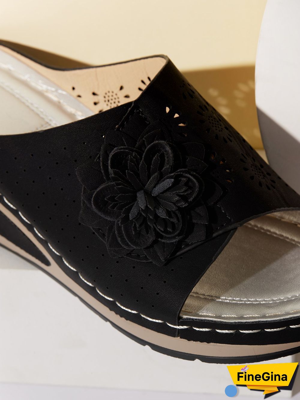 3D Floral Cutout Upper Vintage Bohemian Wedge Slippers