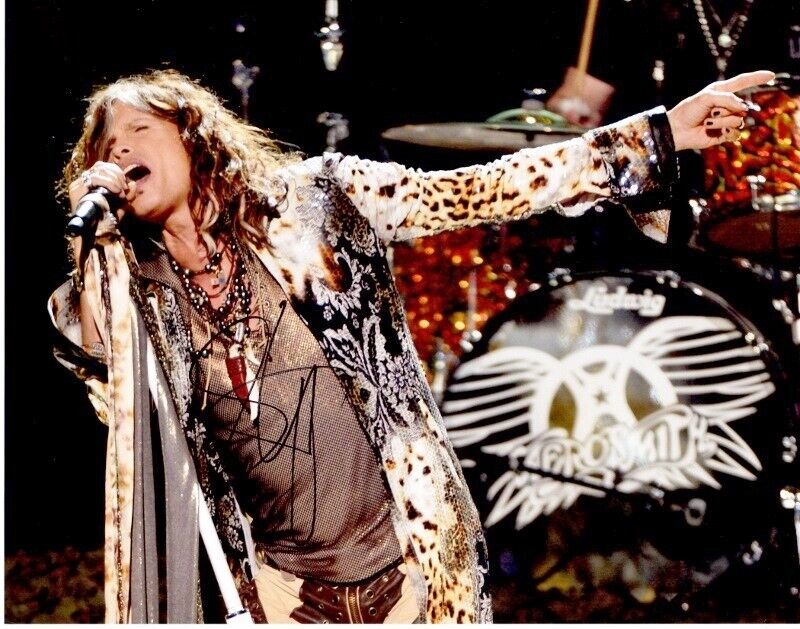 Steven Tyler Signed - Autographed Aerosmith Concert 11x14 inch Photo Poster painting with COA