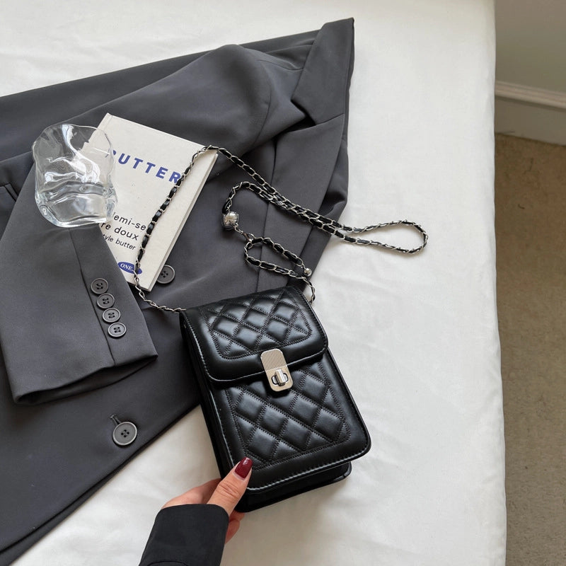 Women’s Medium Pu Leather Solid Color Lingge Streetwear Square Flip Cover Shoulder Bag Crossbody Bag