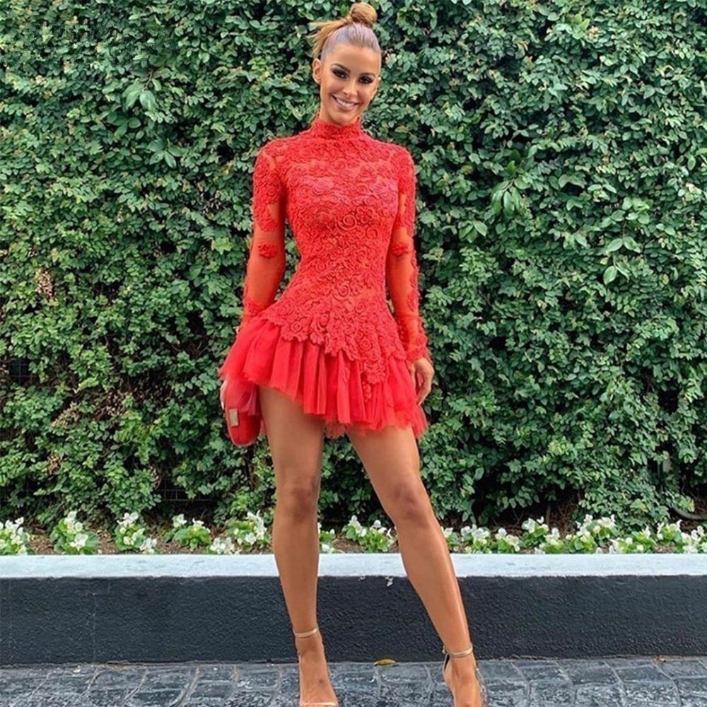 Gorgeous Long Sleeve Lace Appliques Short Homecoming Dress - lulusllly