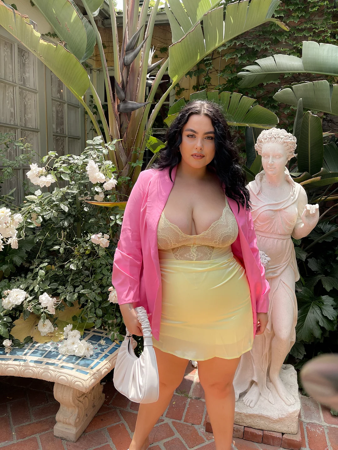 Sculpting Lace Shapewear Bodysuit