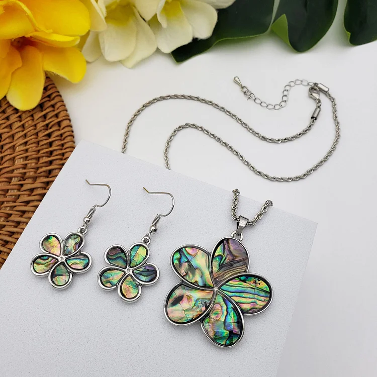 Iridescent Four-Leaf Clover Jewelry Set