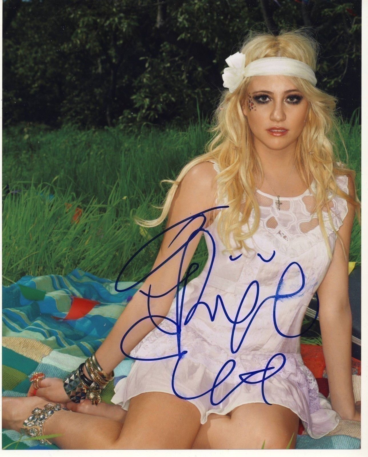 Pixie Lott Autograph Signed 10x8 Photo Poster painting AFTAL [6444]