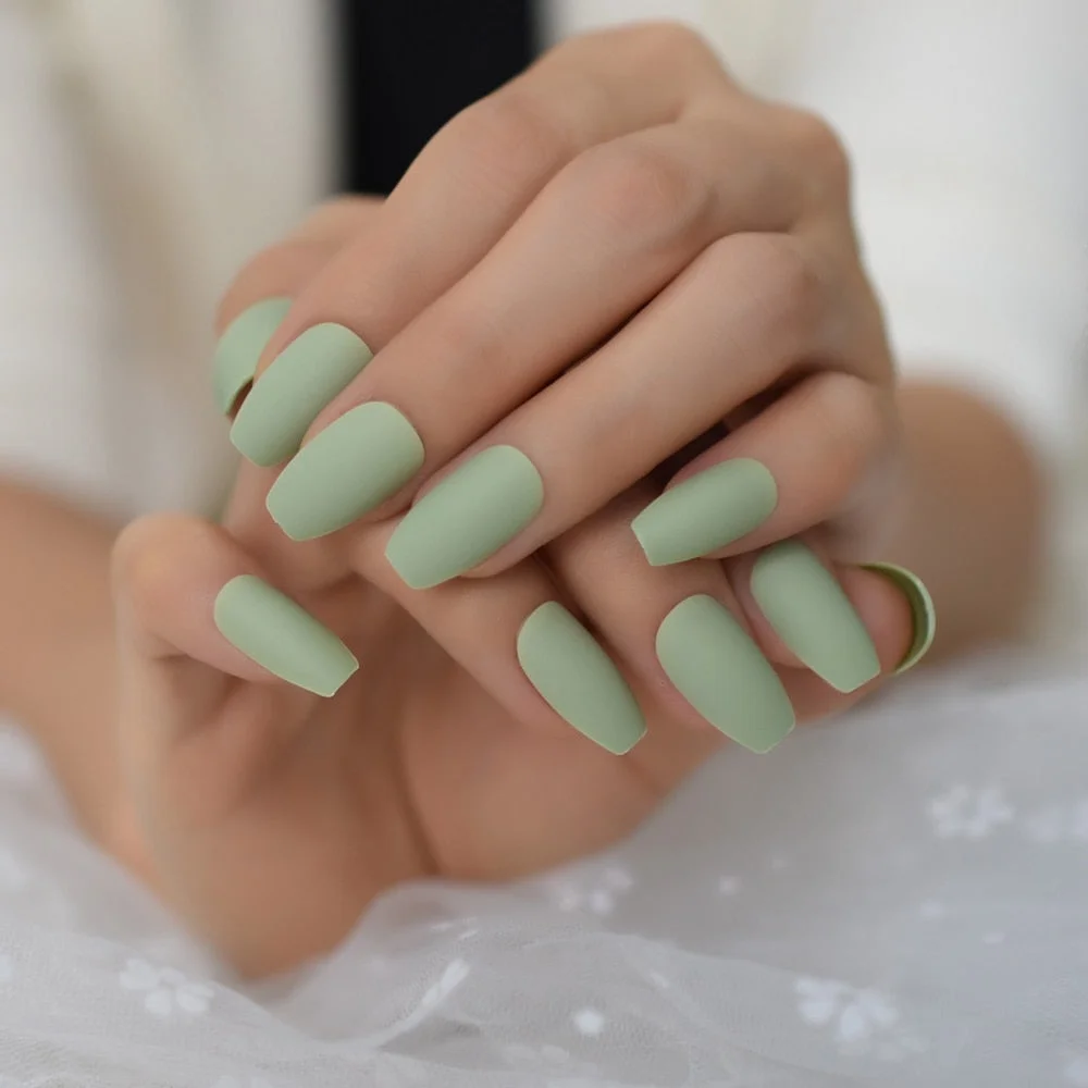 Slim Square Fake Nails Matte Rose Red with Metallic Moo Medium Size Frosted Artificial Acrylic Nail Art Tips with Glue sticker-Nail Inspo