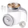 Tasse à café rechargeable avec agitation automatique