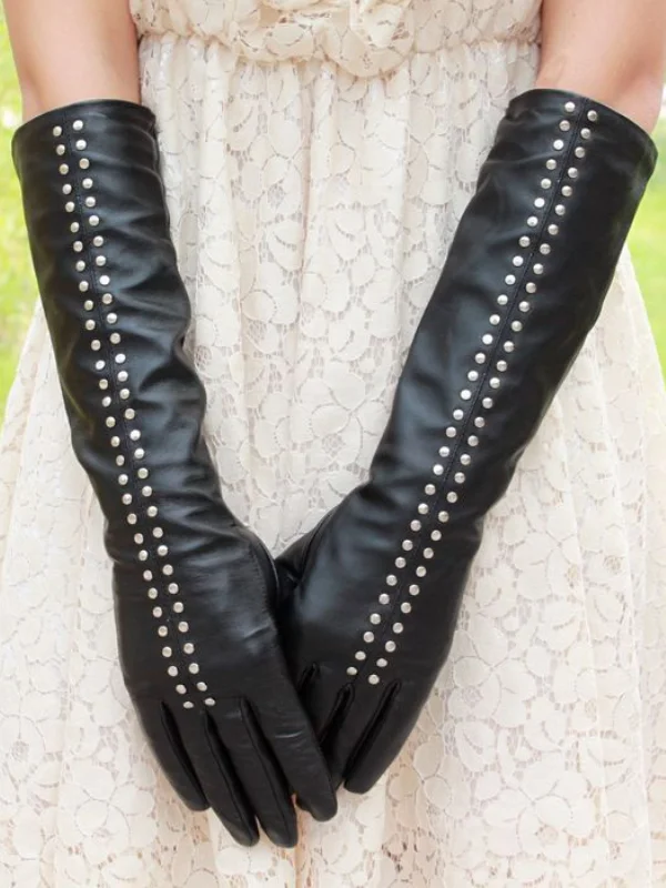 Statement Rivets Solid Color Gloves