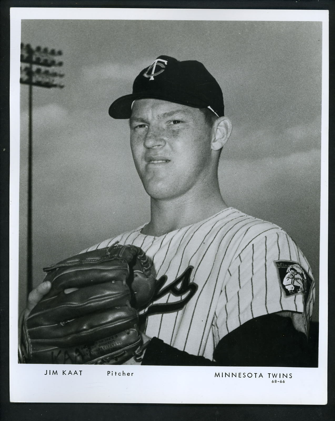 Jim Kaat Minnesota Twins team issued 1968 Type 1 Press Photo Poster painting