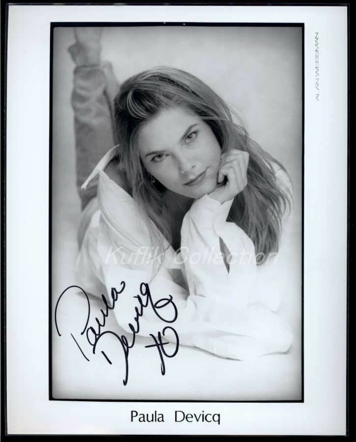 Paula Devicq - Signed Autograph Headshot Photo Poster painting - Party of Five - Actress