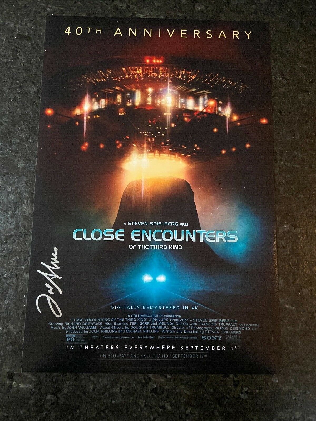 * JOE ALVES * signed 12x18 poster * CLOSE ENCOUNTERS OF THE THIRD KIND * COA * 2