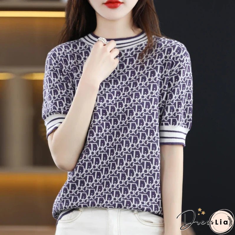 Effortless and Chic winter Pullover