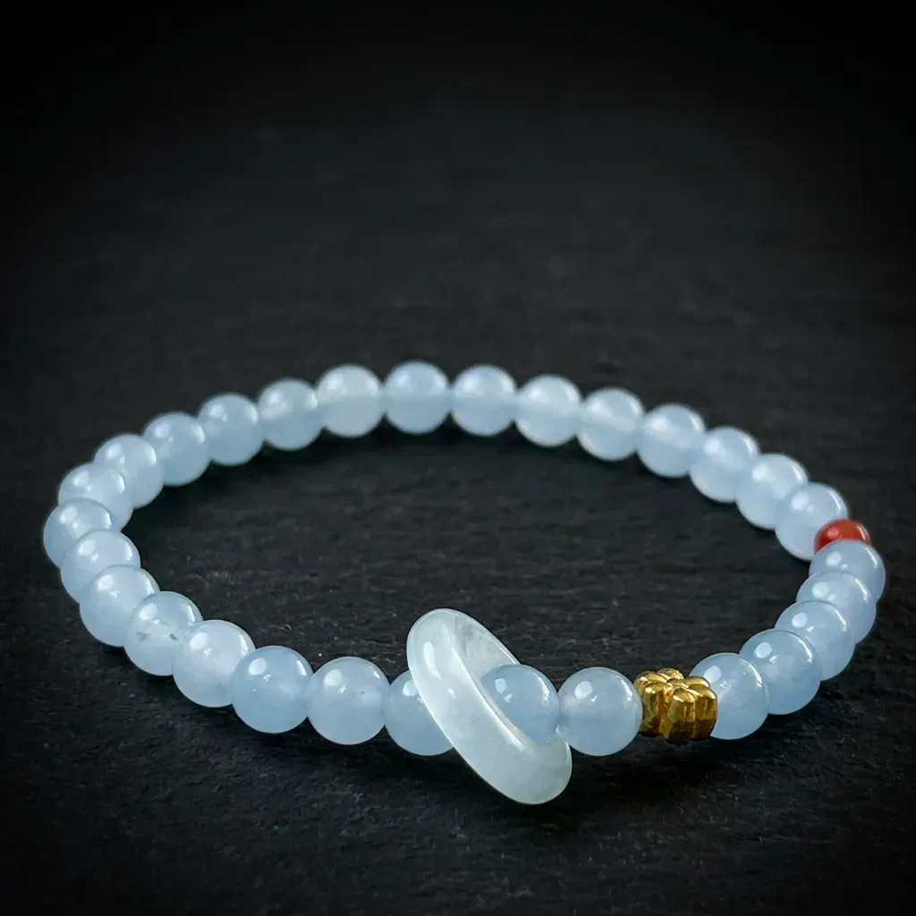 JiStones Serene Ocean Blue Chalcedony Bracelet with Floating 'Running Bead' Serene Ocean Blue - Single Strand