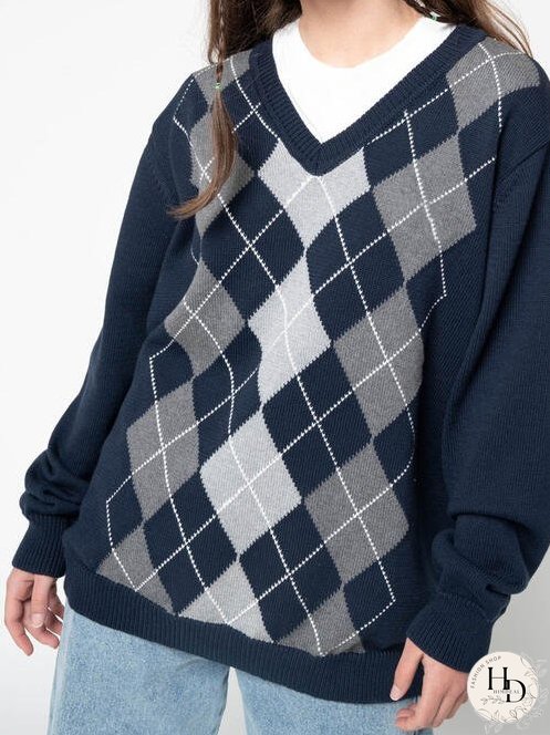 Geometric V-Neck Long Sleeve Sweater