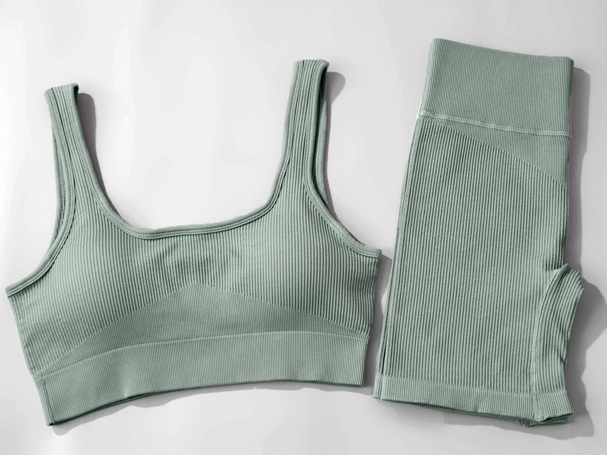 Sports leggings and bra set