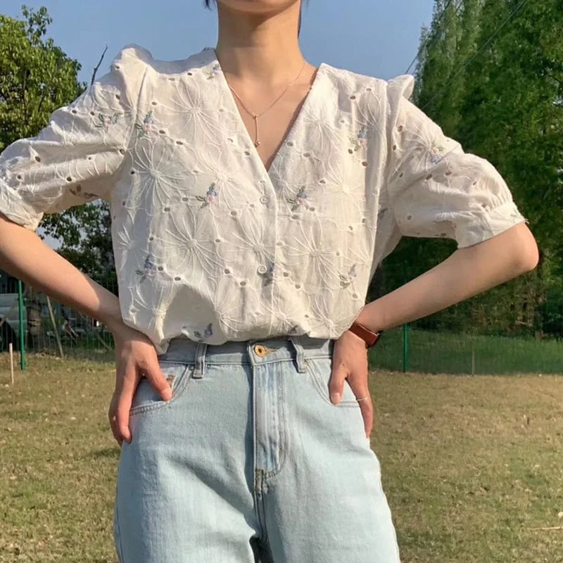 Summer 2021 Korean Puff Short Sleeve Blouse Sweet Hollow Out Loose Women Tops Chic V-neck Embroidery Floral Women Blosues 15171