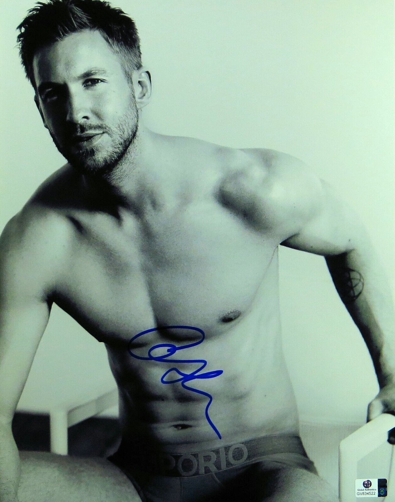 Calvin Harris Signed Autographed 11X14 Photo Poster painting Gorgeoue Sexy DJ B/W GV834522