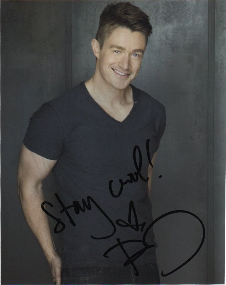 Robert Buckley iZombie Autographed Signed 8x10 Photo Poster painting COA B