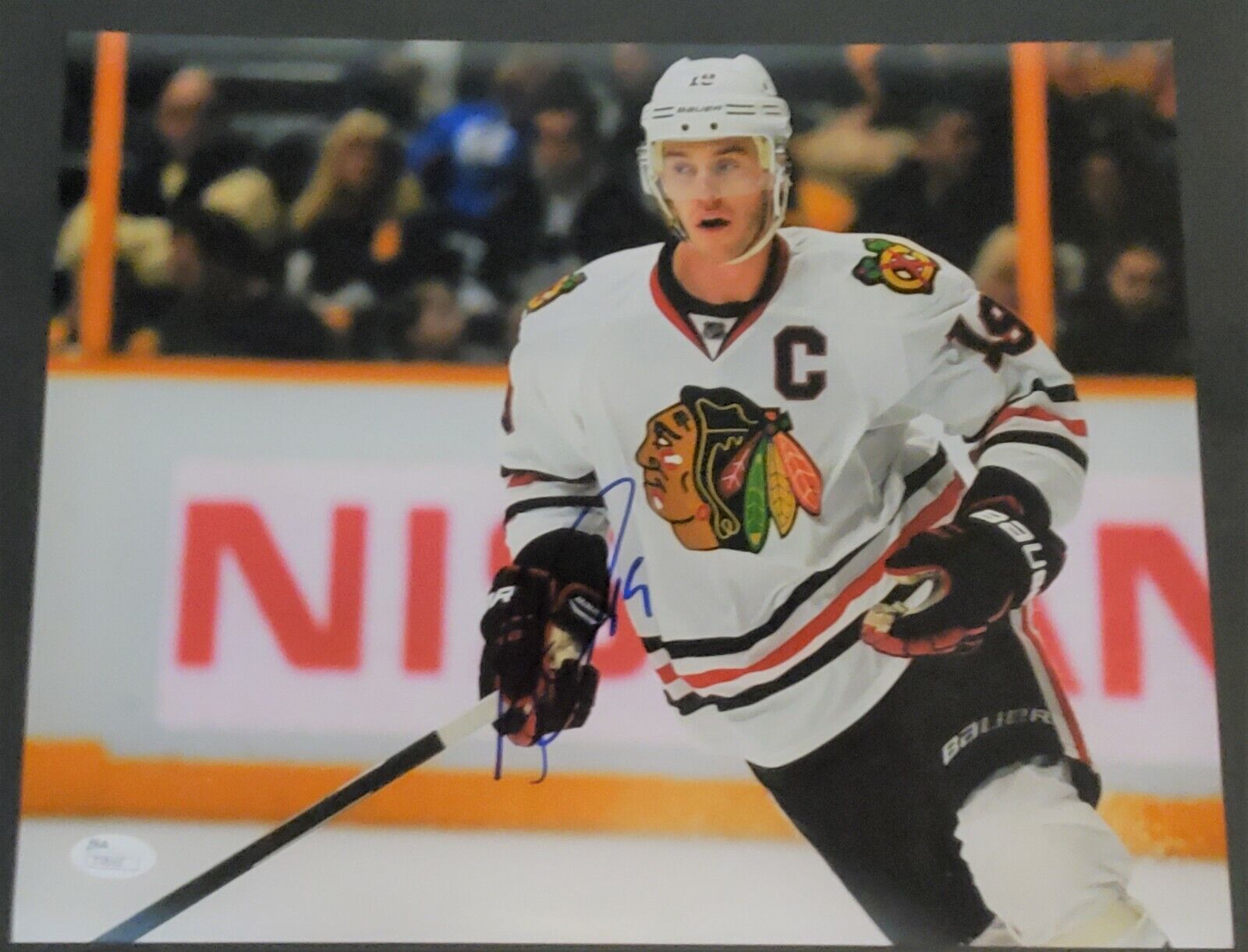 Autographed JONATHAN TOEWS Chicago Blackhawks 11x14 Photo Poster painting - w/ JSA COA