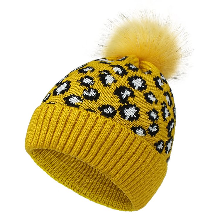 Casual knitted leopard hat