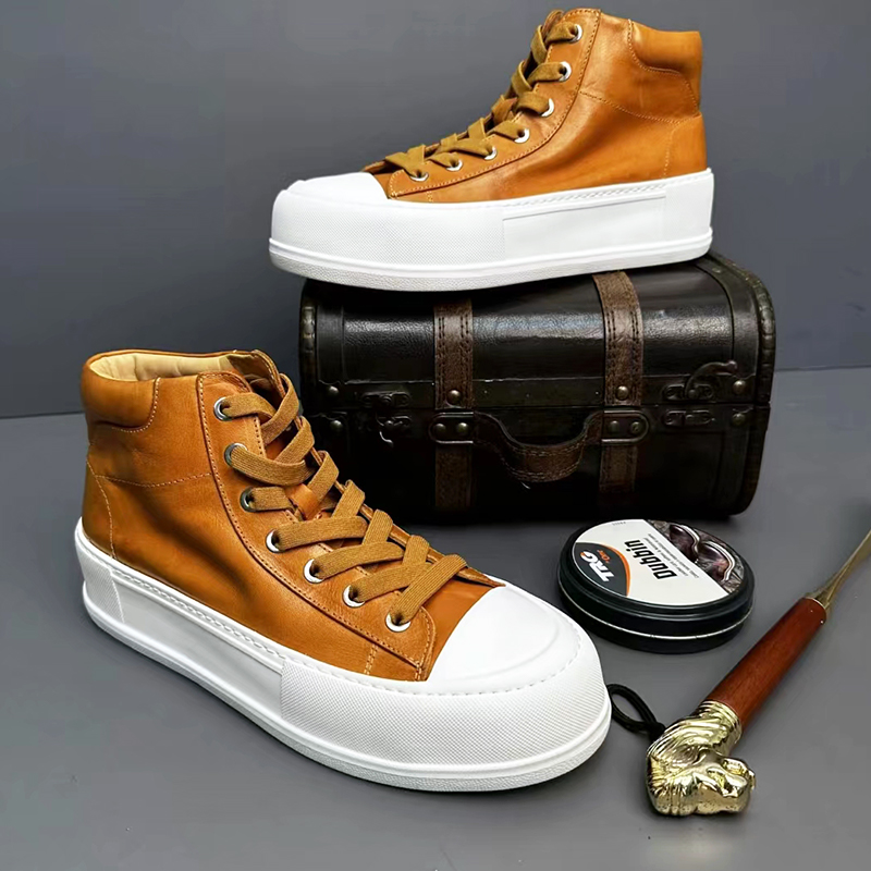 HANDMADE RETRO British Style Mid-high Top Horse Leather Skate Shoes DANRRIO.COM DANRRIO