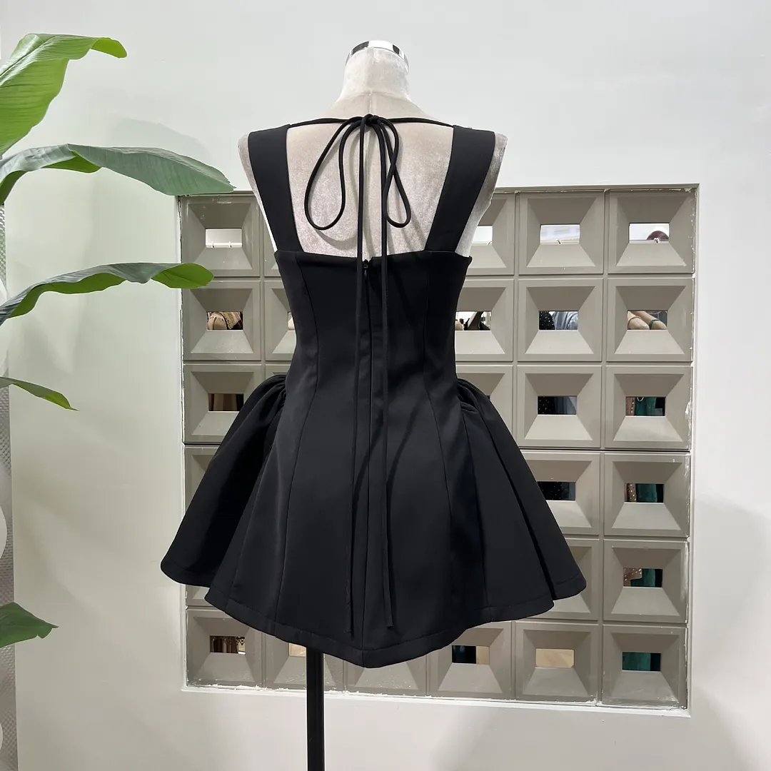Brownm British Spring Fashion White Rich Beauty Light Luxury Strap Hand Nail Drill Collar Small Dress Waist